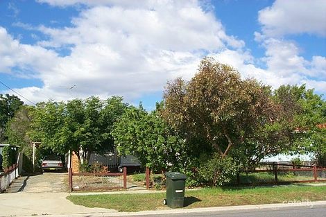 5 Kalara Rd, Koongamia, WA 6056