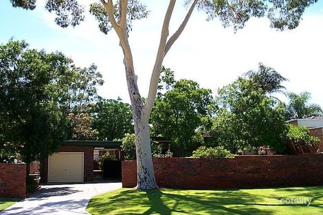 6 Creekview Cl, Rossmoyne, WA 6148