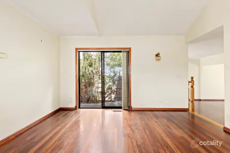 Property photo of 1/2 Dart Court Mount Waverley VIC 3149