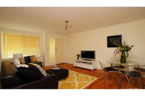 Property photo of 2/20 Grevillia Road Oak Park VIC 3046
