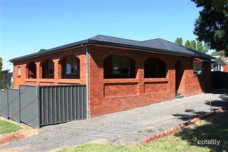 Property photo of 8 Prospect Street Young NSW 2594