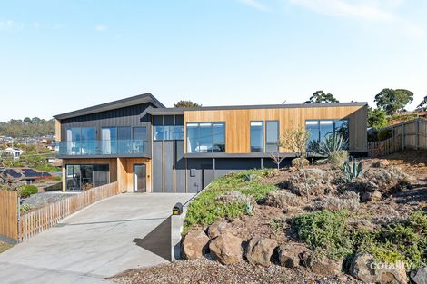 Property photo of 76 Wells Parade Blackmans Bay TAS 7052