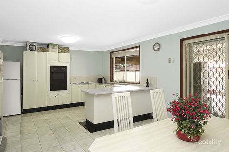 Property photo of 125 Cockatiel Circuit Green Valley NSW 2168