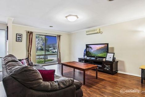 Property photo of 86 Central Parkway Cranbourne West VIC 3977