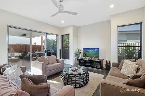 Property photo of 33 The Passage Pelican Waters QLD 4551
