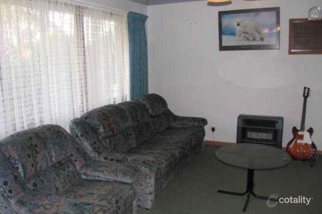 16 Hinkler Cres, Modbury Heights, SA 5092