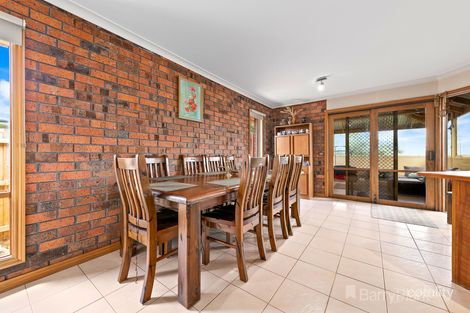 Property photo of 8 Grange Court Koo Wee Rup VIC 3981