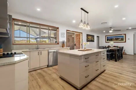 Property photo of 10 County Close Medowie NSW 2318