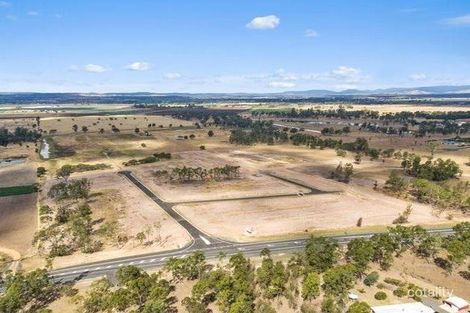 4 Lockyer Dr, Lake Clarendon, QLD 4343