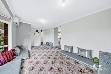 Property photo of 39 Bellbrae Crescent Cranbourne West VIC 3977