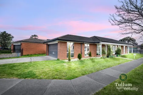 Property photo of 39 Bellbrae Crescent Cranbourne West VIC 3977