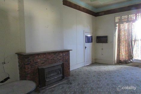 Property photo of 32 Molyneaux Street Warracknabeal VIC 3393