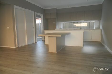 72 Elmslie Dr, Cranbourne East, VIC 3977