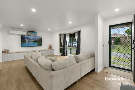 Property photo of 6 Paramount Way Pakenham VIC 3810