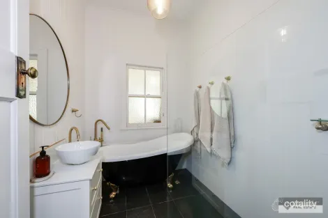 Property photo of 86 Walker Street Walkervale QLD 4670