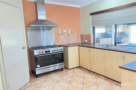 Property photo of 14 Earl Street Wannanup WA 6210