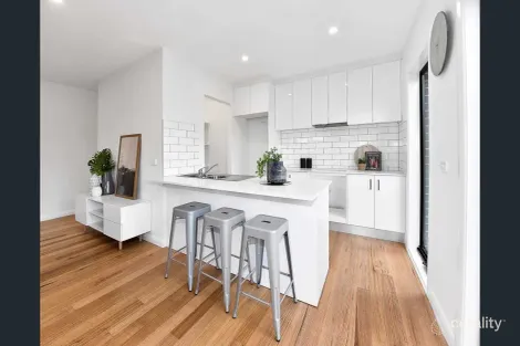 Property photo of 3/26 Thackeray Road Reservoir VIC 3073