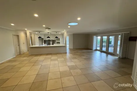 Property photo of 4 Gold Court Young NSW 2594