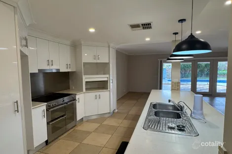 Property photo of 4 Gold Court Young NSW 2594