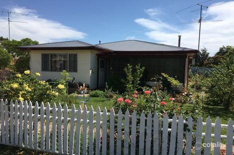 9 Third St, Henty, NSW 2658