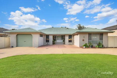 5 IVORY CRES, WOONGARRAH, NSW 2259