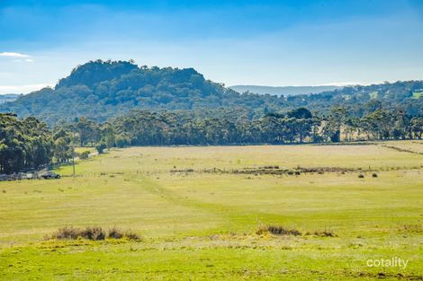 562 Romsey Rd, Woodend, VIC 3442