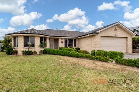 15 Cypress Cres, Kelso, NSW 2795