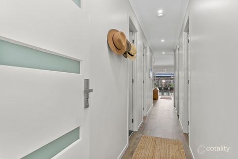 Property photo of 10 Bora Place Ningi QLD 4511