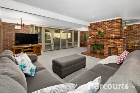 Property photo of 8 Wrexham Road Ferntree Gully VIC 3156