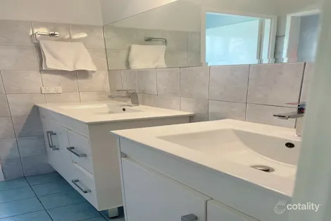 Property photo of 8 Barrie Place Leumeah NSW 2560