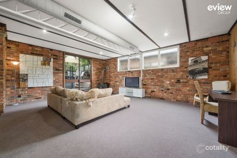 Property photo of 35 Mahoney Crescent Seaford VIC 3198