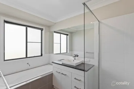 Property photo of 4 Sienna Drive Glenvale QLD 4350