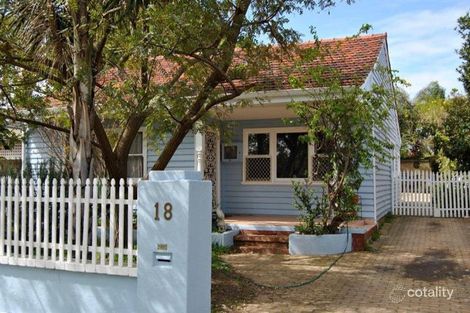 Property photo of 18 Fifth Avenue Beaconsfield WA 6162