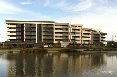 243/73 Lake St, Caroline Springs, VIC 3023