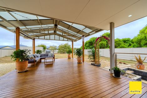 Property photo of 13 Trio Crescent McKail WA 6330