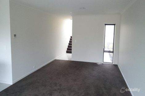 Property photo of 11 Edinburgh Circuit Bundoora VIC 3083