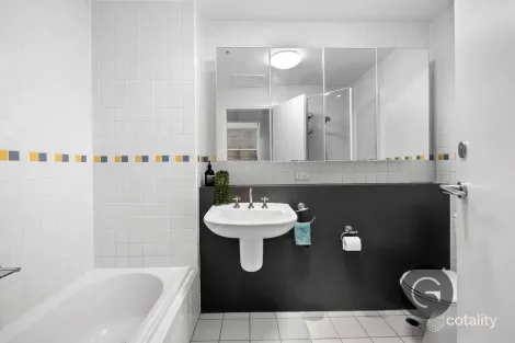 Property photo of 204/172 William Street Melbourne VIC 3000