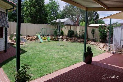 Property photo of 32 Blamey Street Turvey Park NSW 2650