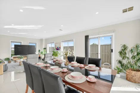 Property photo of 86 Britannia Parade Hindmarsh Island SA 5214
