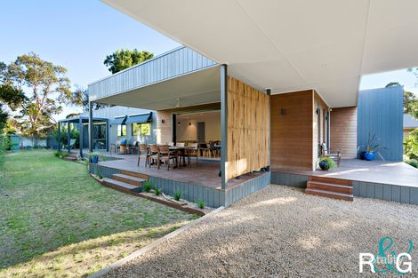 27 Carisbrooke St, Balnarring Beach, VIC 3926