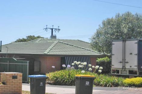 31 Oloughlin Rd, Valley View, SA 5093