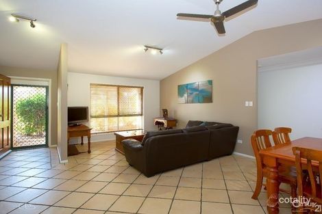 Property photo of 11 Bream Court Sandstone Point QLD 4511