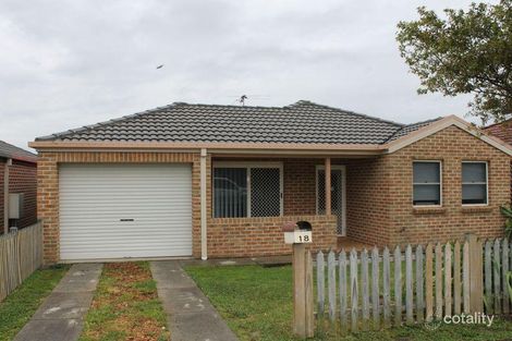 Property photo of 18 Raintree Terrace Wadalba NSW 2259
