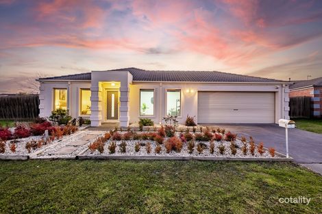 Property photo of 2 Red Gum Circuit Pakenham VIC 3810