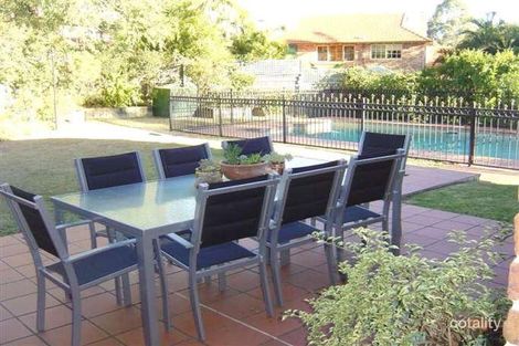 Property photo of 11 Brookvale Close Kenmore Hills QLD 4069