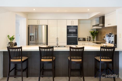 71 Kensington Cct, Brookfield, QLD 4069