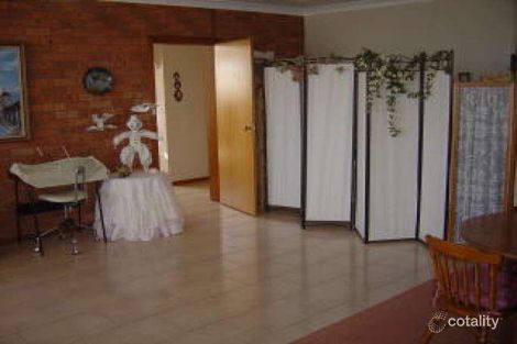 Property photo of 2 Bourchier Close Calwell ACT 2905