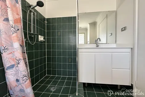 Property photo of 3 Dania Close Craigie WA 6025