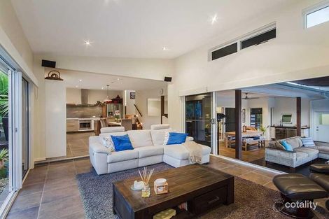 8 Golden Grove Bvd, Reedy Creek, QLD 4227