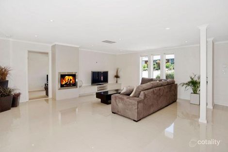 Property photo of 3 Simon Court Aberfoyle Park SA 5159